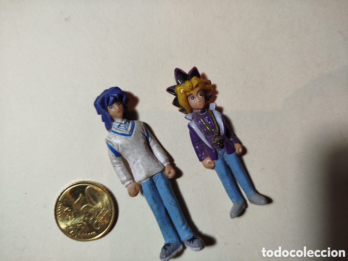 Juguetes antiguos y Juegos de colecci&oacute;n: Dos figuras YuGiOh de marca