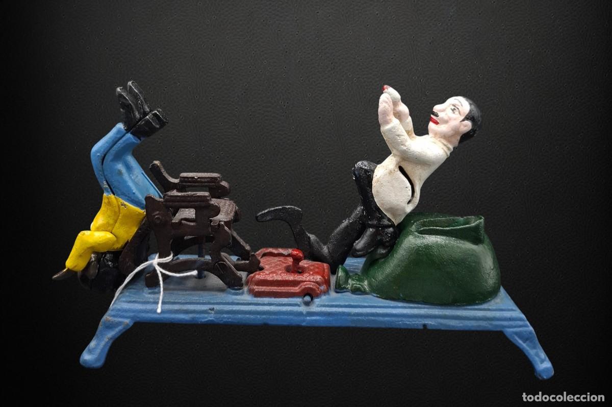 Juguetes antiguos y Juegos de colecci&oacute;n: + JUGUETE VINTAGE DENTISTA SACAMUELAS EN METAL CON PIEZAS MOVILES