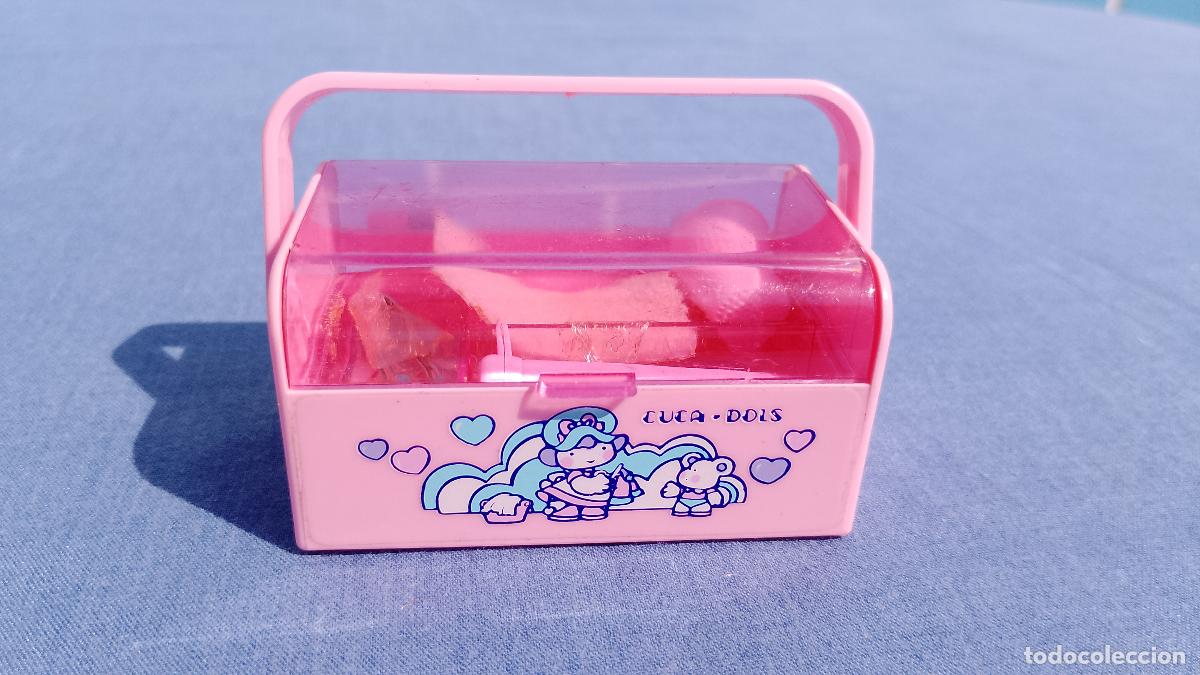 Juguetes antiguos y Juegos de colecci&oacute;n: Antiguo mini costurero de Cuca Dols con accesorios, Juypal, a&ntilde;os 90