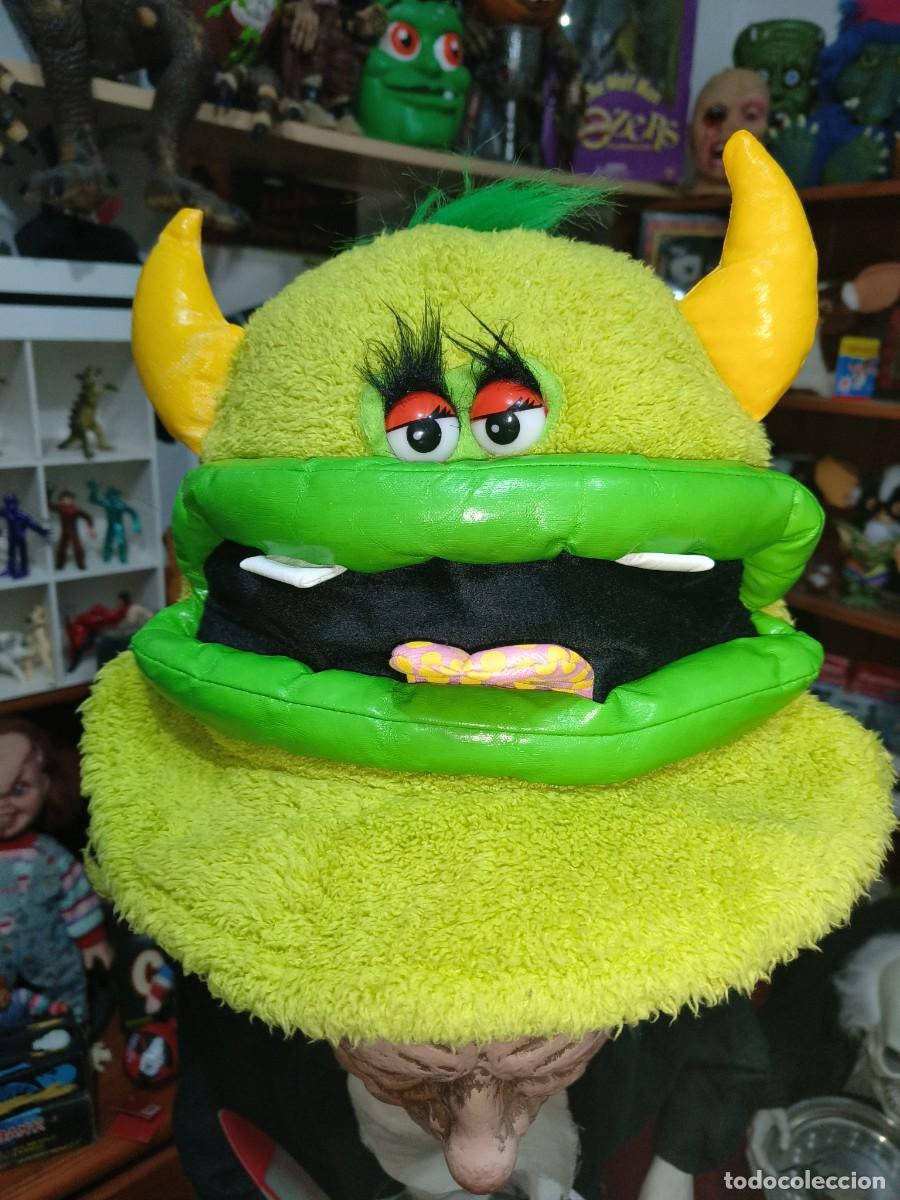 Juguetes antiguos y Juegos de colecci&oacute;n: Rareza ! Antiguo sombreo tipo peluche bootleg My pet monster Temblor Vir