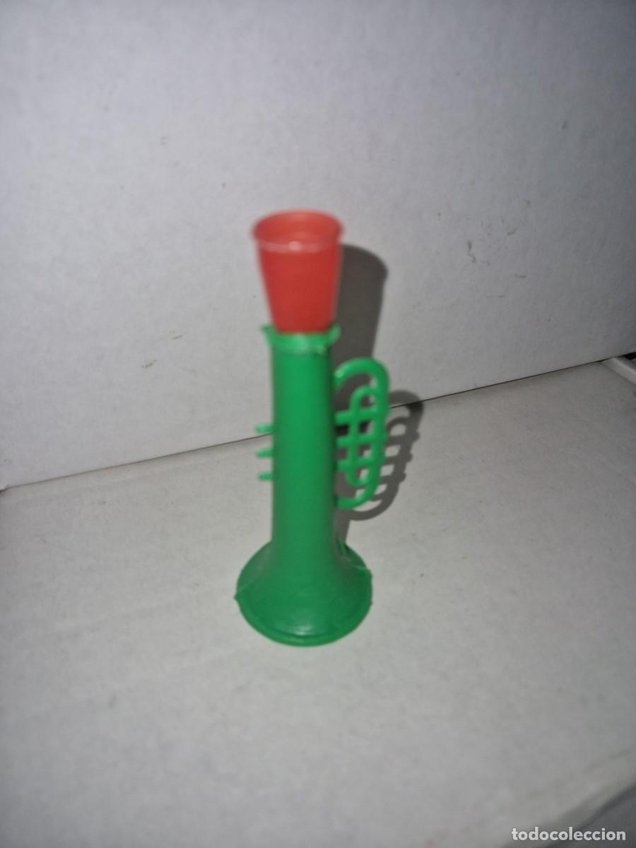 Juguetes antiguos y Juegos de colecci&oacute;n: trompeta Juguete kiosko