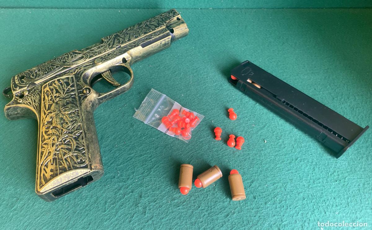 Juguetes antiguos y Juegos de colecci&oacute;n: PISTOLA AUTOM&Aacute;TICA DE JUGUETE - CON CARGADOR Y 6 CARTUCHOS - MADE IN CHINA - PERFECTO ESTADO