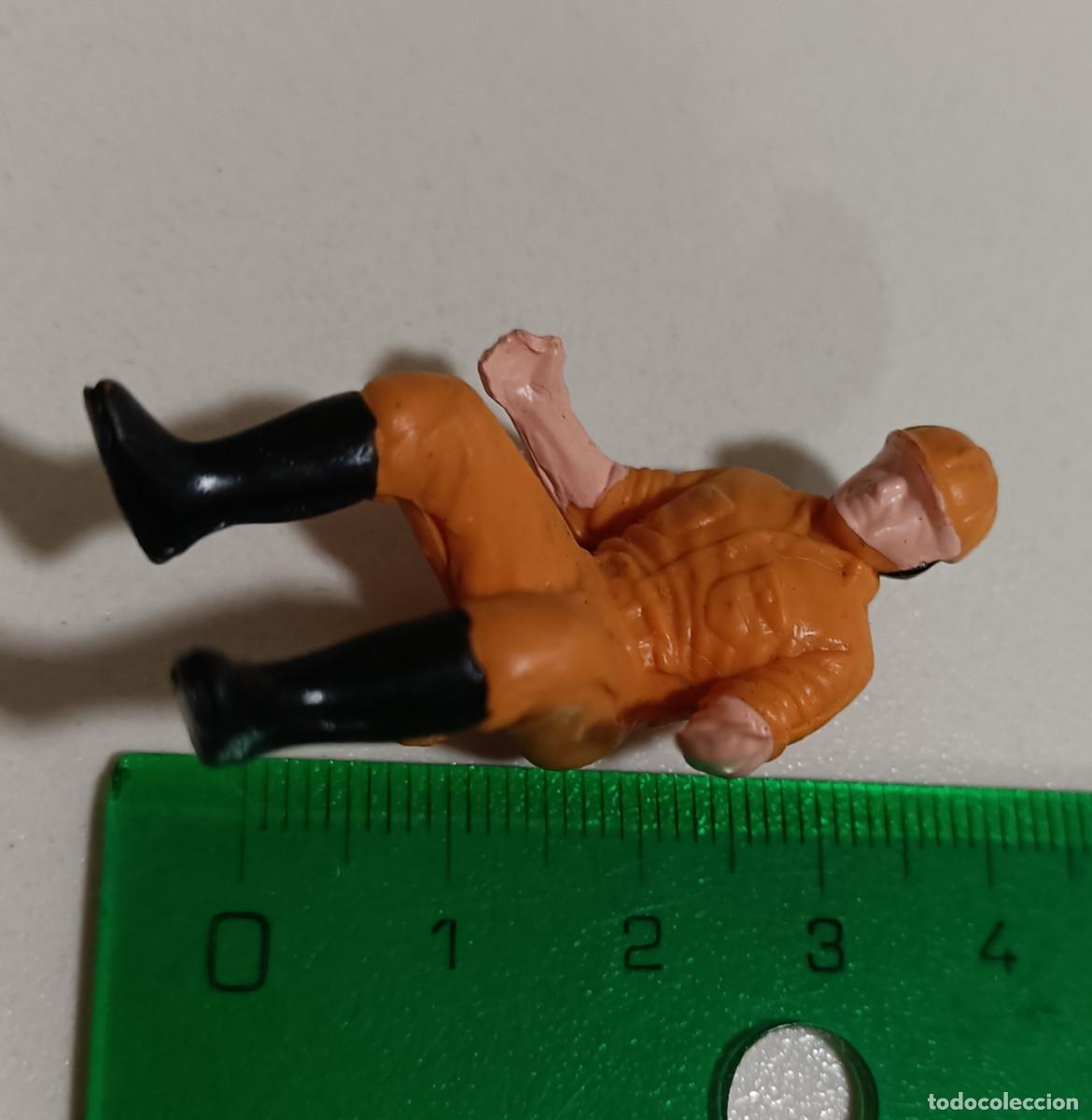 Juguetes antiguos y Juegos de colecci&oacute;n: figura escala humana mu&ntilde;eco humano granjero obrero sentado operario