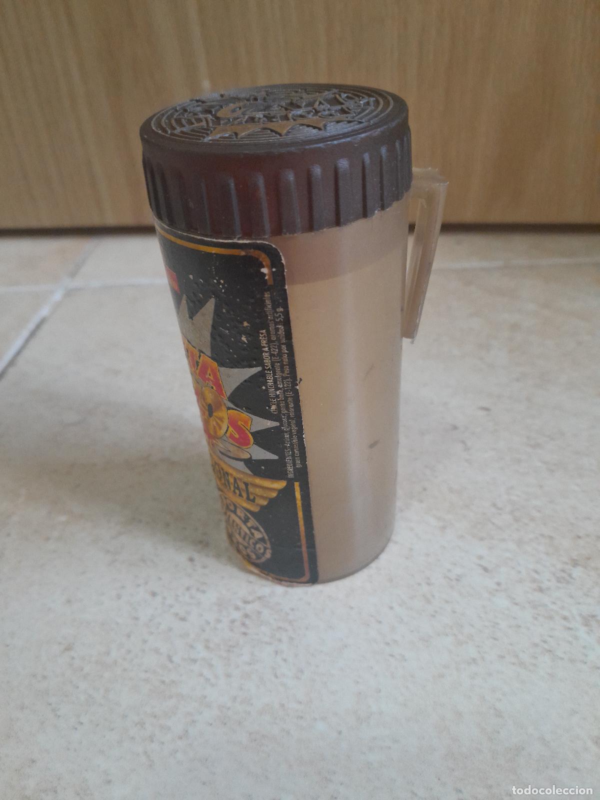 Juguetes antiguos y Juegos de colecci&oacute;n: Porta Tazos Profesional Marr&oacute;n Transl&uacute;cido Portatazos