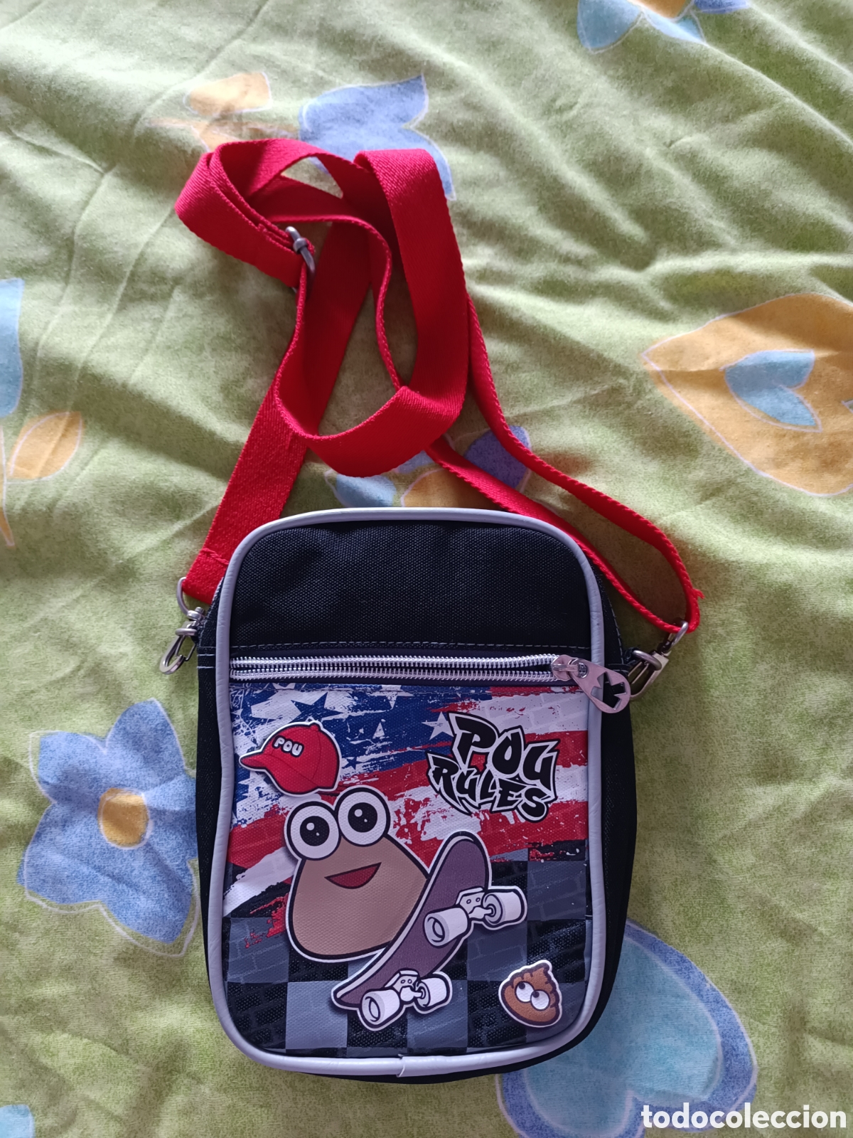 Juguetes antiguos y Juegos de colecci&oacute;n: Bandolera Pou Rules. Extraterrestre virtual