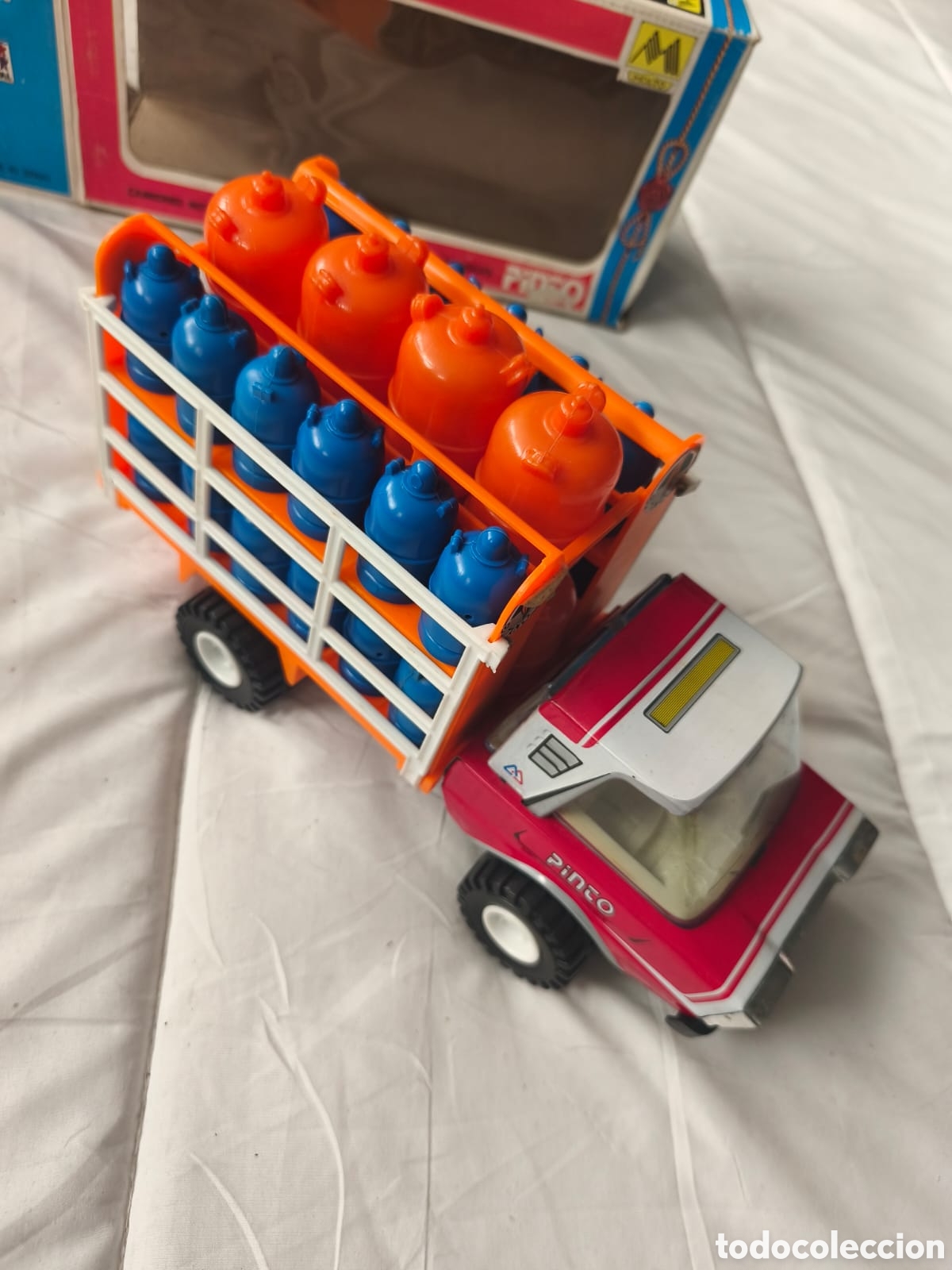 Juguetes antiguos y Juegos de colecci&oacute;n: Camioneta reparto bombonas bitano. Molt&oacute;. Serie Pinto. 1970/80
