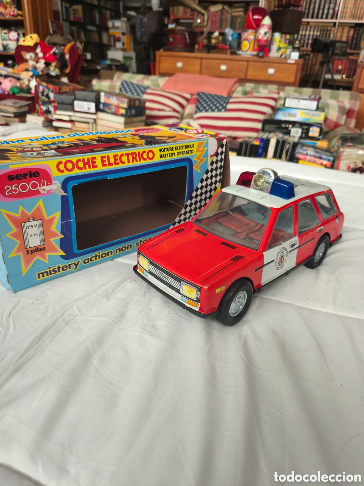 Juguetes antiguos y Juegos de colecci&oacute;n: Seat 131 hojalata. Patrulla de bomberos. Roman. a&ntilde;os 70.