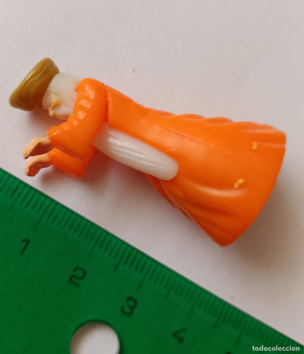 Juguetes antiguos y Juegos de colecci&oacute;n: mago imantado genio o rey mago miniatura figura mu&ntilde;equito mu&ntilde;eco corona traje naranja barba escala