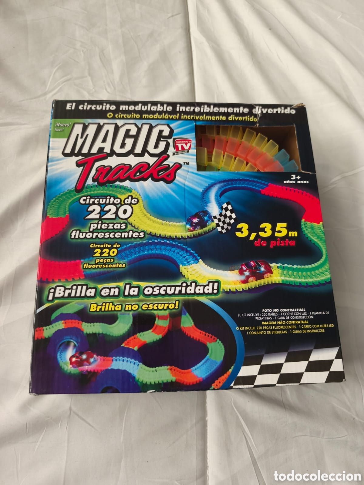 Juguetes antiguos y Juegos de colecci&oacute;n: Circuito de carreras modular Magic Tracks. Ontel Products Corporation.2016