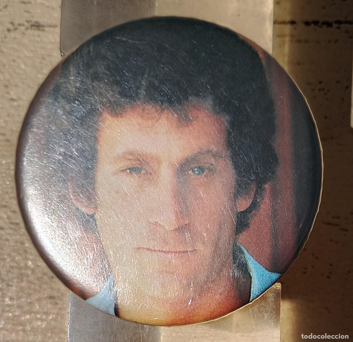 Juguetes antiguos y Juegos de colecci&oacute;n: Chapa con Imperdible de Starsky Serie Starsky y Hutch