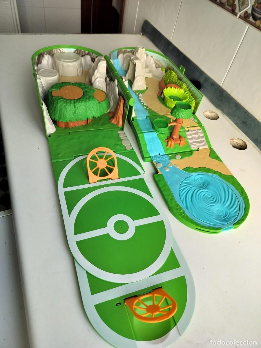 Juguetes antiguos y Juegos de colecci&oacute;n: Mochila Mundo Pok&eacute;mon Verde