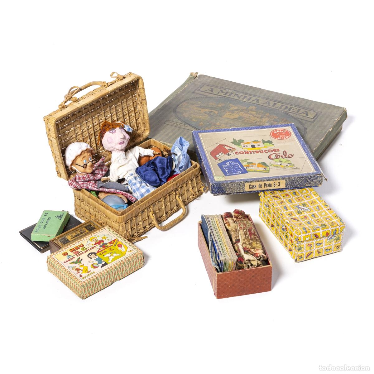 Altes Spielzeug und Spiele: Juguetes antiguos: juegos, rompecabezas y marionetas.
