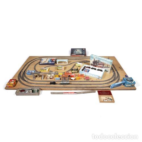Juguetes antiguos y Juegos de colecci&oacute;n: Juguetes antiguos - V&iacute;a de tren antigua - M&auml;rklin; Jouef y Faller