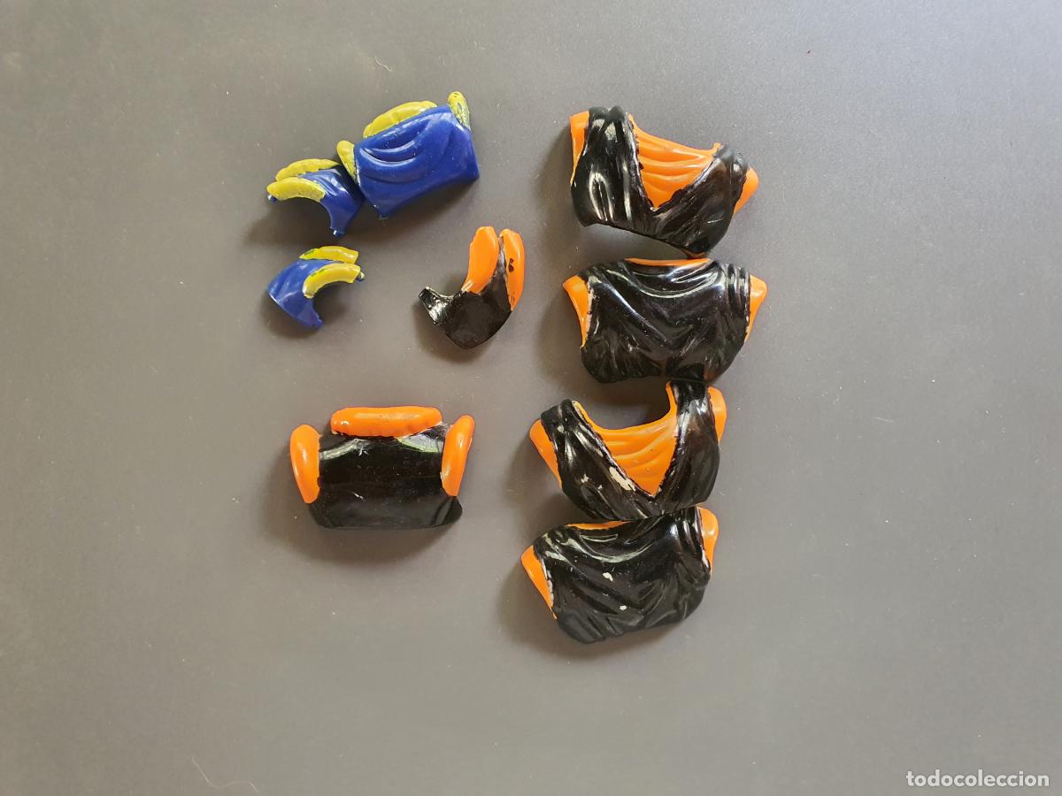 Juguetes antiguos y Juegos de colecci&oacute;n: FIGURA ACCESORIO ARMADURA DRAGON BALL Z BOOTLEG ANTIGUO A&Ntilde;OS 90S Veggeto DBZ