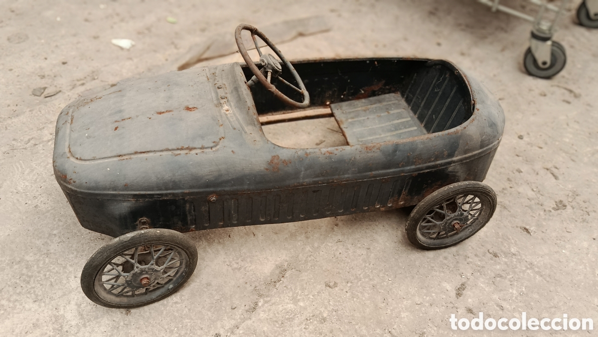 Juguetes antiguos y Juegos de colecci&oacute;n: Coche Pedales Morellet Guerineau antiguo.