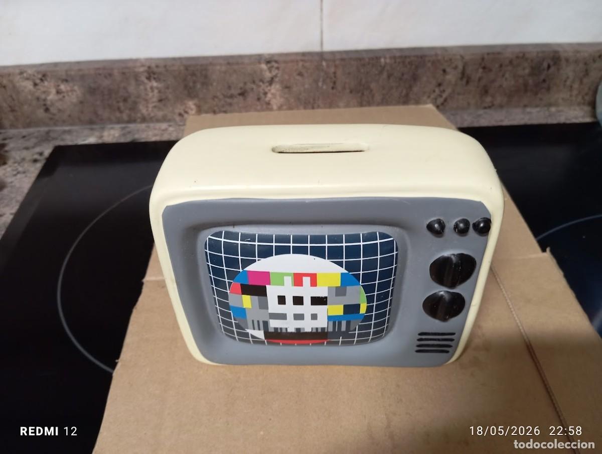 Juguetes antiguos y Juegos de colecci&oacute;n: HUCHA TELEVISION YESO CERAMICA