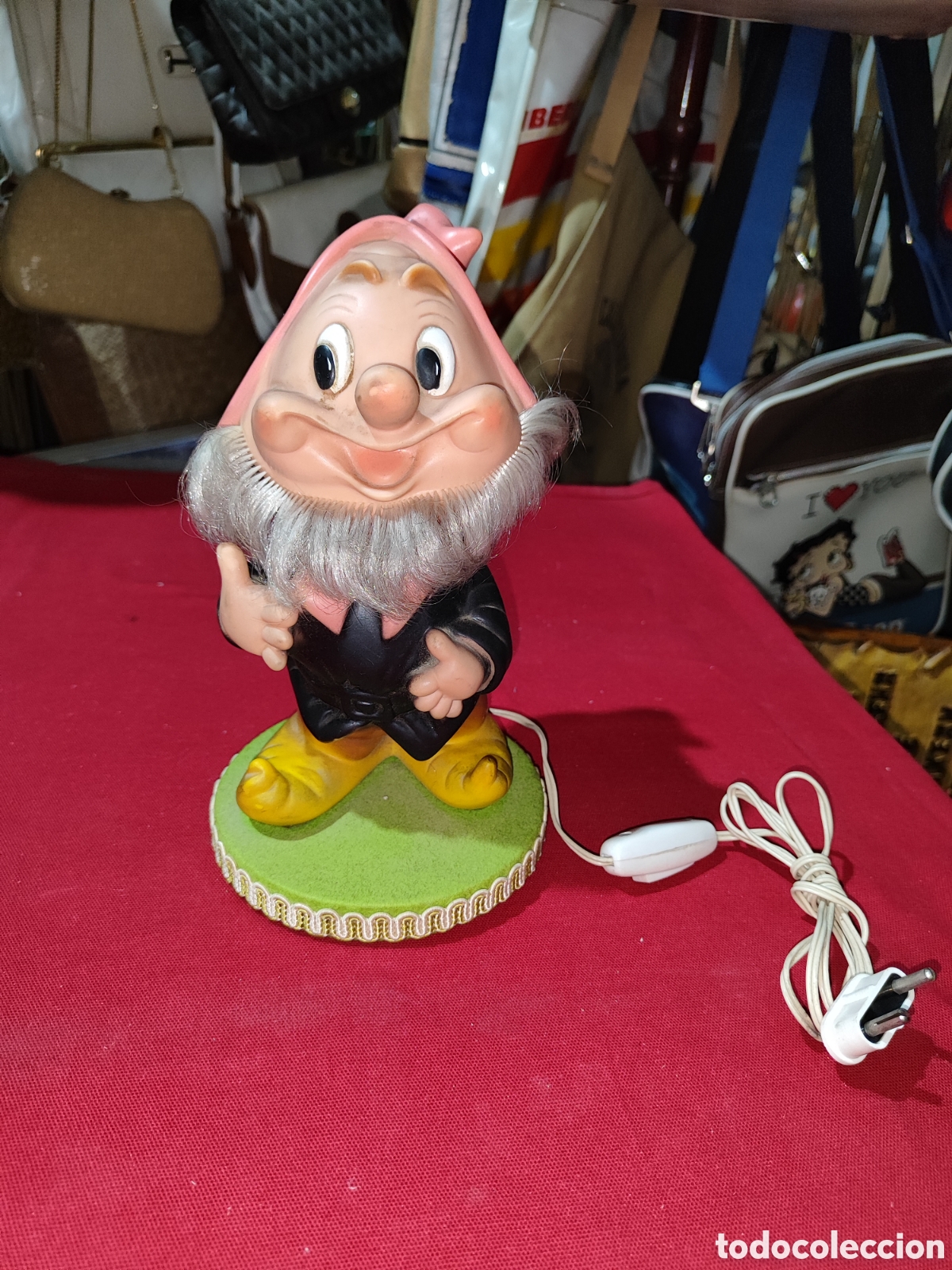 Juguetes antiguos y Juegos de colecci&oacute;n: Original lampara en forma de enanito de goma marcado Ferrario leer descripci&oacute;n
