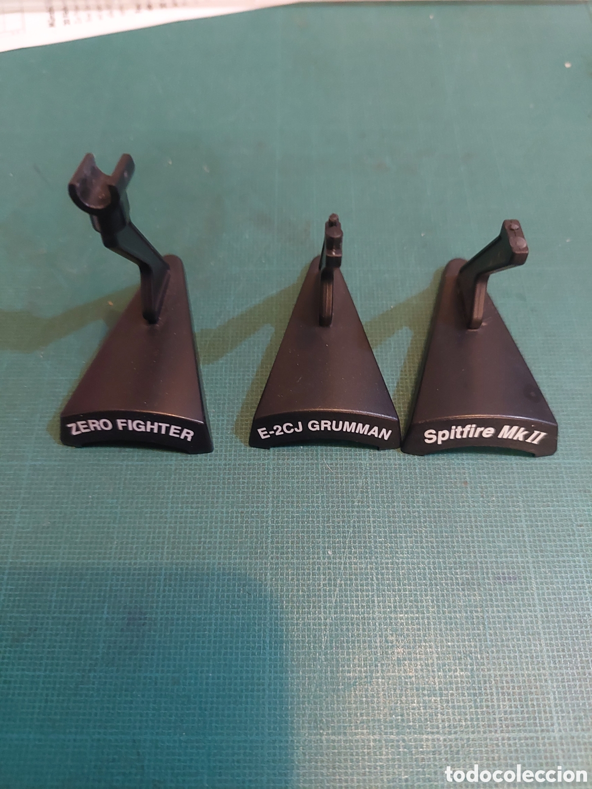 Juguetes antiguos y Juegos de colecci&oacute;n: SOPORTES AVIONES ZERO FIGHTER,E2CJ GRUMMANS,SORTFIRW MK II