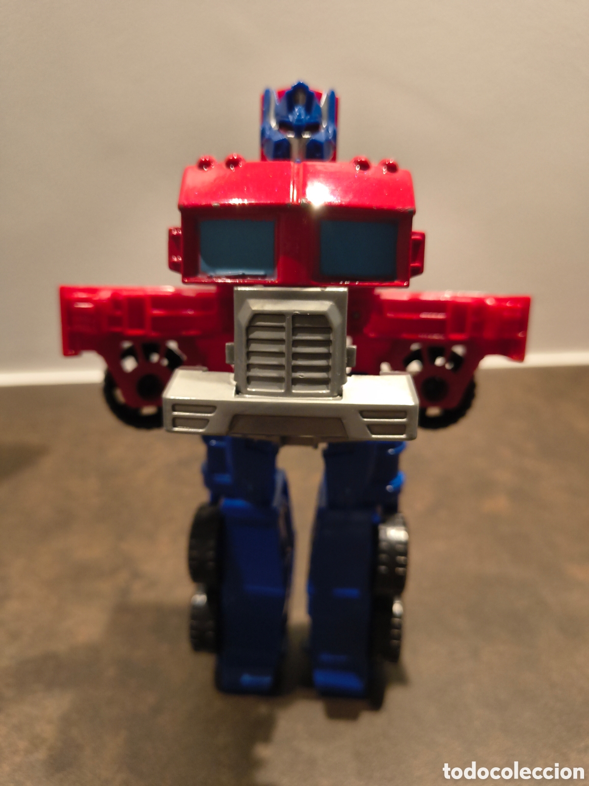 Juguetes antiguos y Juegos de colecci&oacute;n: OPTIMUS PRIME EN METAL Y PLASTICO, SIN MARCAS