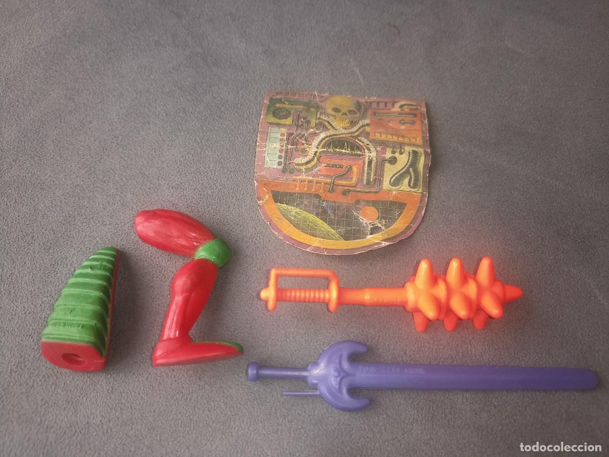 Juguetes antiguos y Juegos de colecci&oacute;n: Lote Armas Heman masters Universo a&ntilde;os 80 Espada y Maza + Piezas modulok y sticker