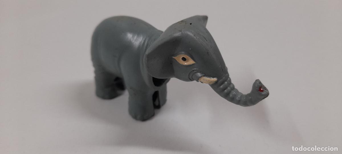 Juguetes antiguos y Juegos de colecci&oacute;n: ANTIGUO ELEFANTE CON CABEZA MOVIL / BASCULANTE . REALIZADO EN PLASTICO . ORIGINAL A&Ntilde;OS 50 / 60