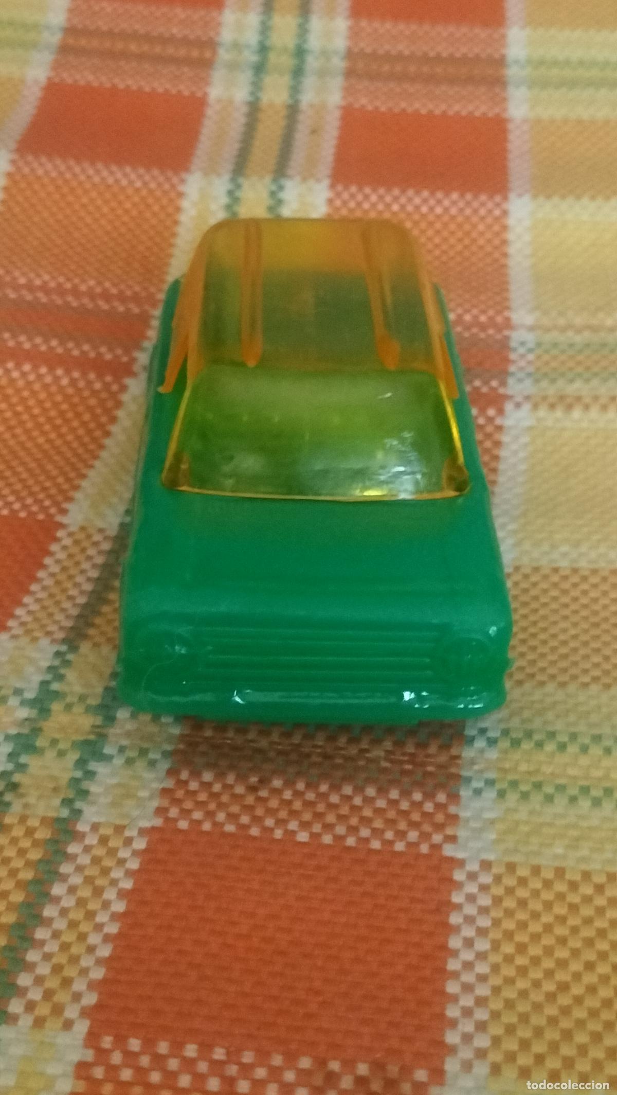 Juguetes antiguos y Juegos de colecci&oacute;n: ANTIGUO SEAT 124 RANCHERA DE PLASTICO INFLADO