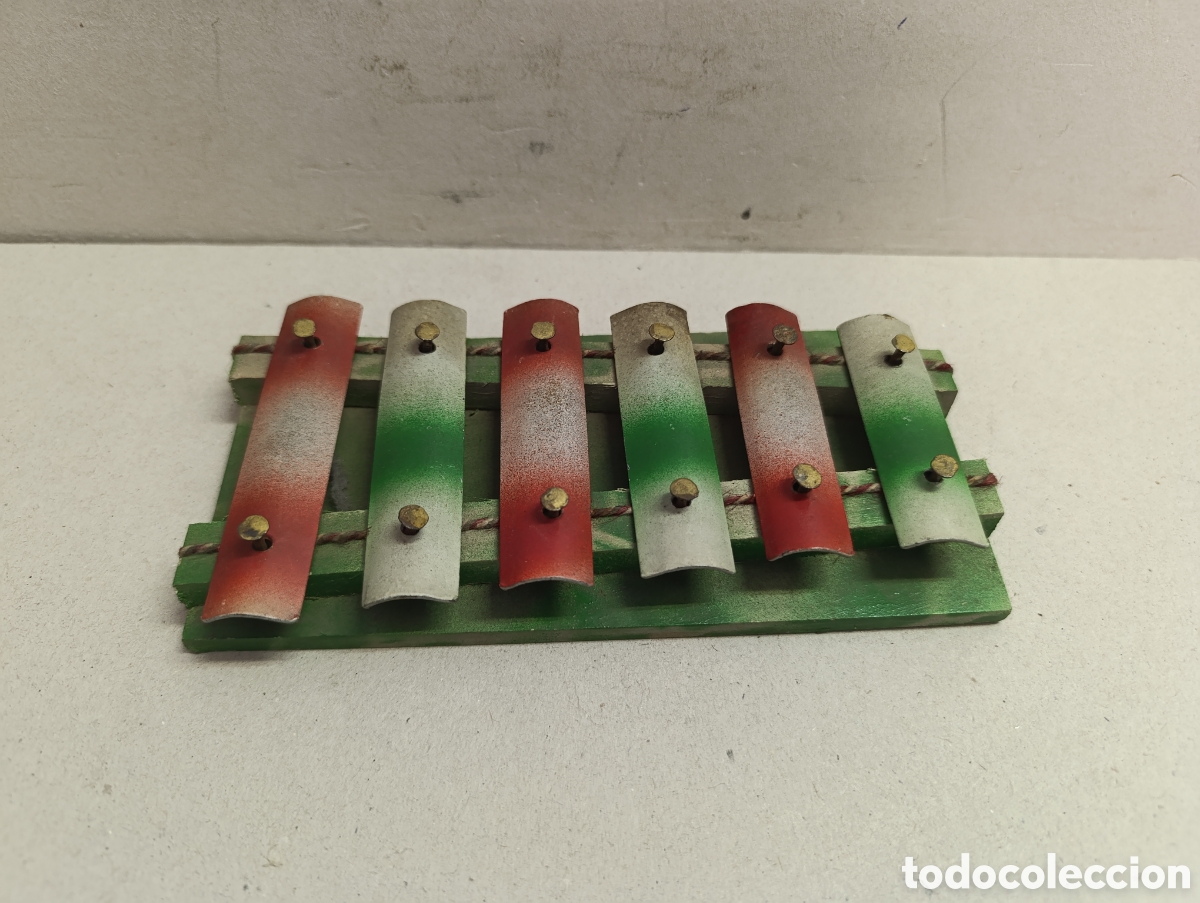 Brinquedos antigos e Jogos de cole&ccedil;&atilde;o: XILOFONO JUGUETE ANTIGUO DE MADERA Y METAL.