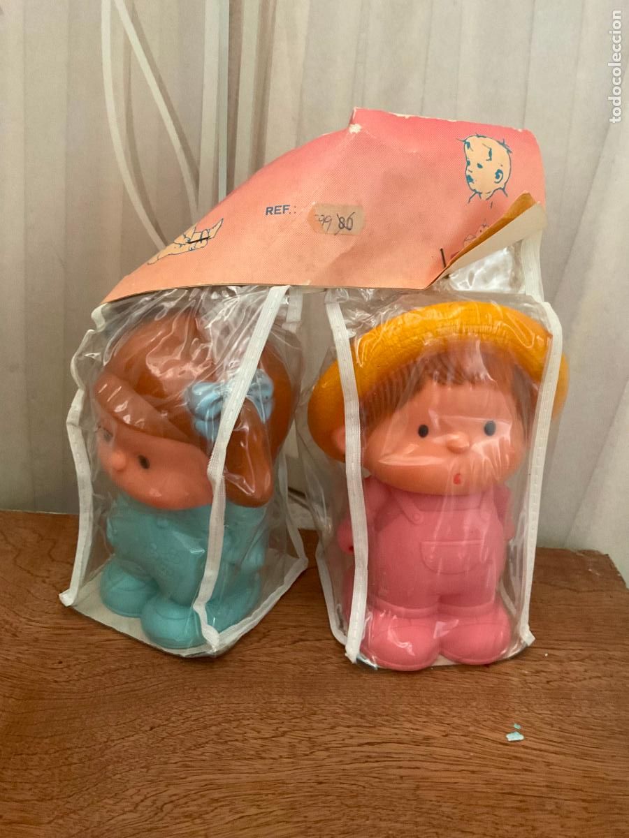 Juguetes antiguos y Juegos de colecci&oacute;n: GALTOYS - ANTIGUOS MU&Ntilde;ECOS DE GOMA . PAREJA DE NI&Ntilde;OS - EN SU ESTUCHE ORIGINAL, SIN ABRIR.