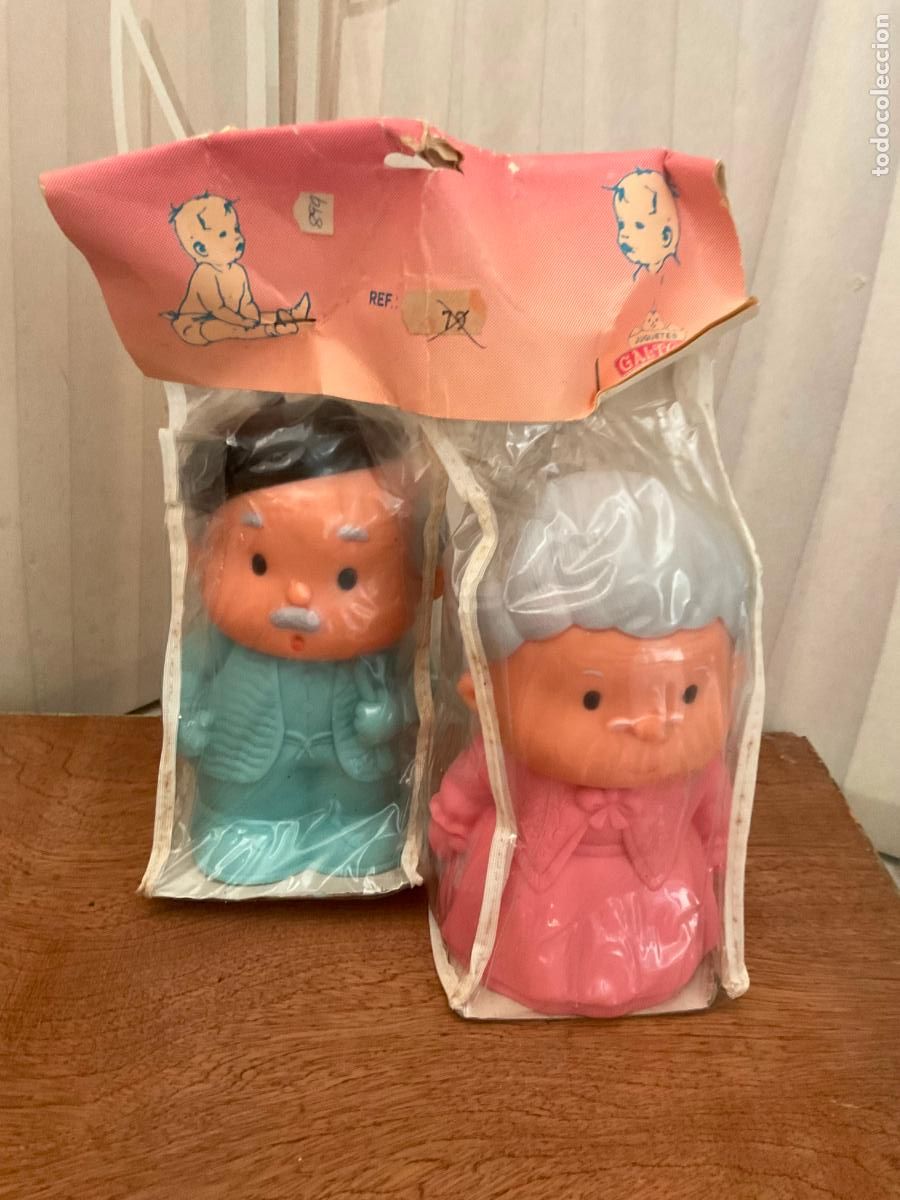Brinquedos antigos e Jogos de cole&ccedil;&atilde;o: GALTOYS - ANTIGUOS MU&Ntilde;ECOS DE GOMA . PAREJA ABUELOS - EN SU ESTUCHE ORIGINAL, SIN ABRIR.