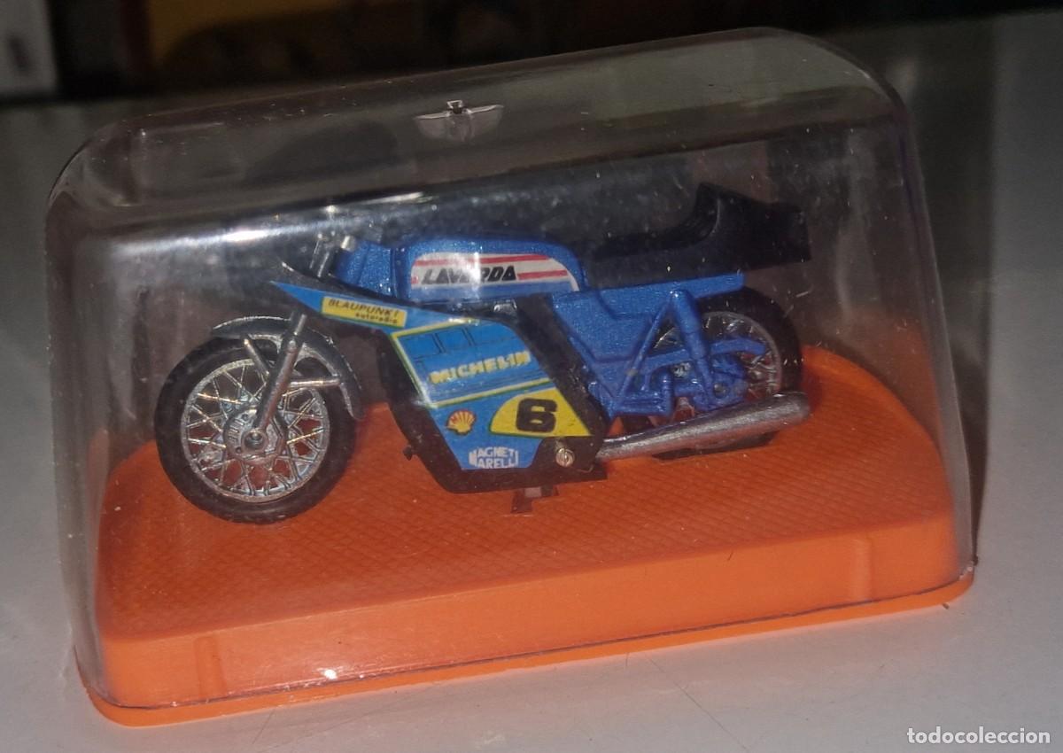 Juguetes antiguos y Juegos de colecci&oacute;n: Moto miniatura Laverda , Guiloy