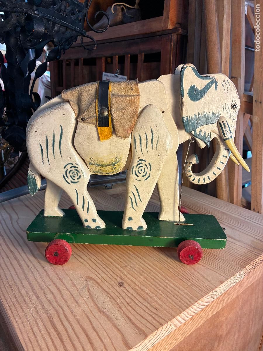 Juguetes antiguos y Juegos de colecci&oacute;n: Antiguo juguete D&eacute;nia elefante de madera arrastre movimiento de la cabeza mide 35x13x28 alto