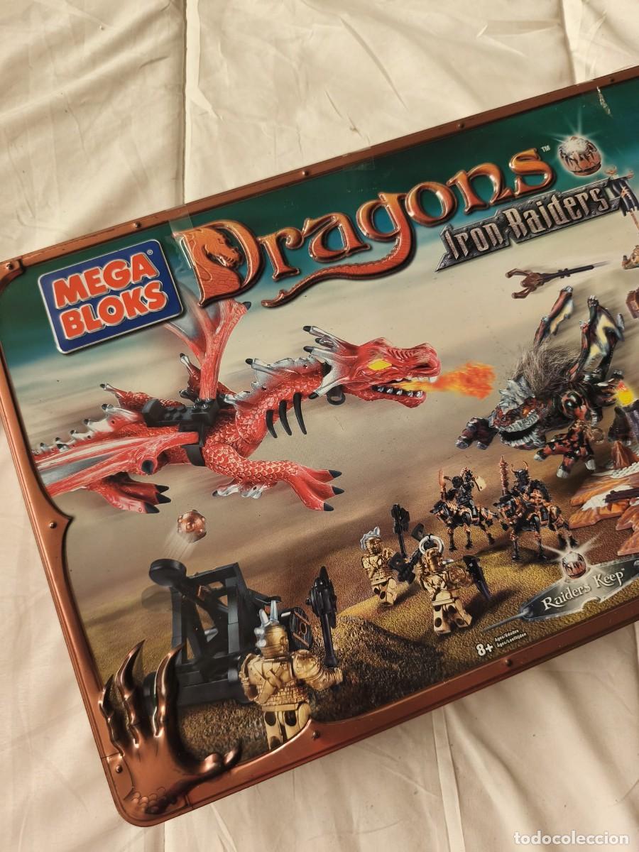 Juguetes antiguos y Juegos de colecci&oacute;n: estuche met&aacute;lico del set de construcci&oacute;n vintage Mega Bloks Dragons Iron Raiders: Raiders Keep