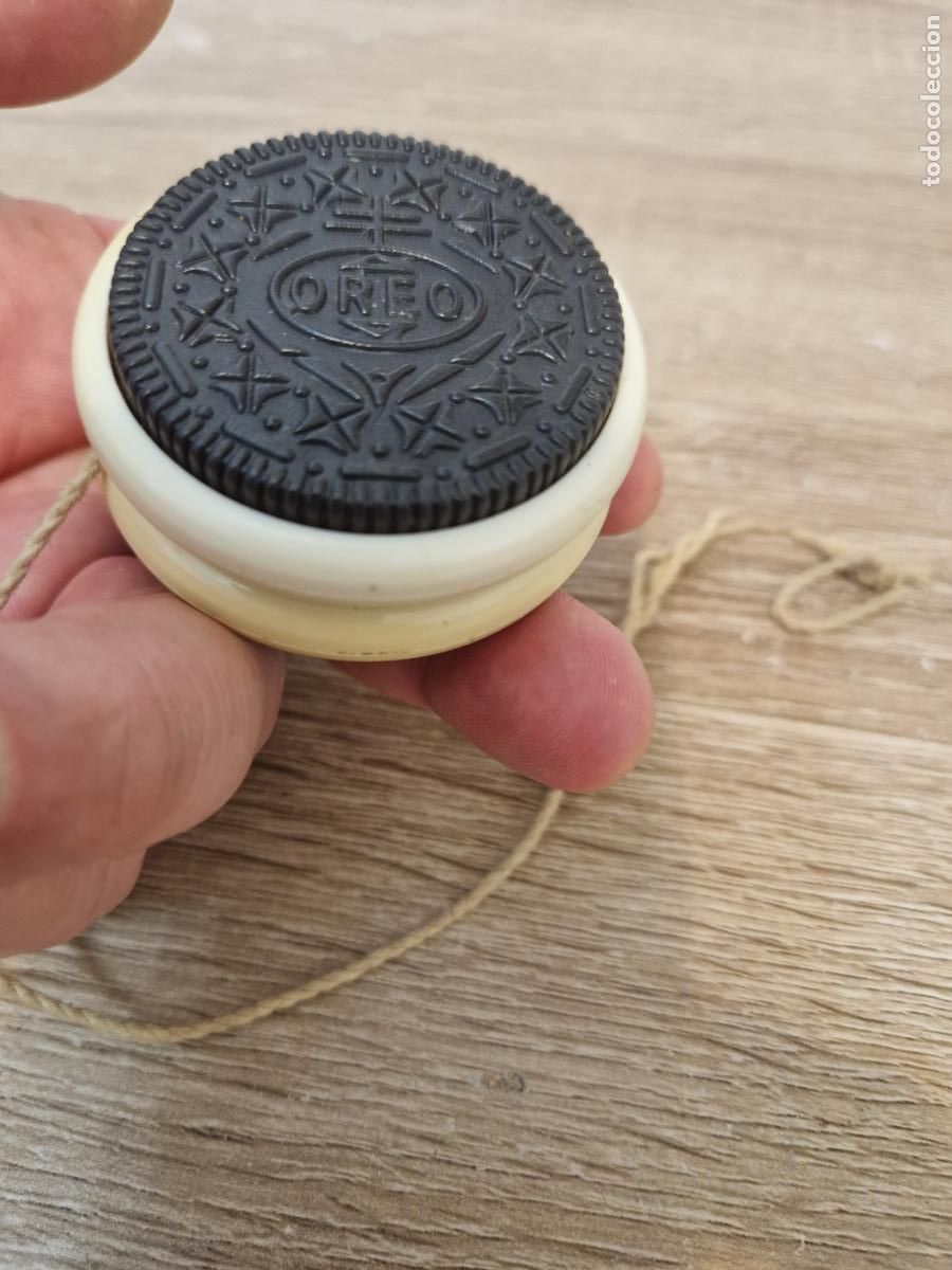 Juguetes antiguos y Juegos de colecci&oacute;n: antiguo juguete promocional yo-yo yoyo marca galletas oreo funcionando