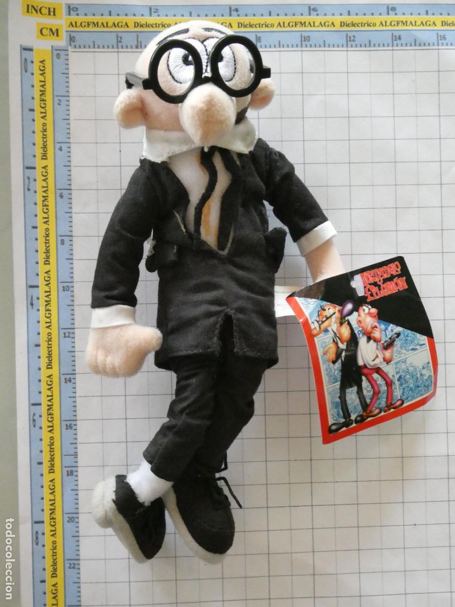 Juguetes antiguos y Juegos de colecci&oacute;n: MU&Ntilde;ECO PELUCHE. MORTADELO Y FILEM&Oacute;N. A&Ntilde;O 2002. CON ETIQUETA. 20CM 80GR