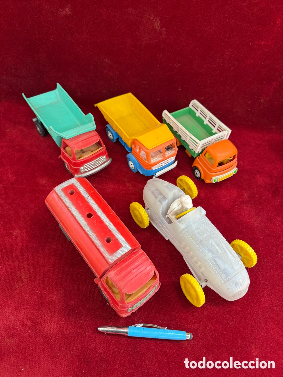 Altes Spielzeug und Spiele: Gran lote de juguetes antiguos de plastico!