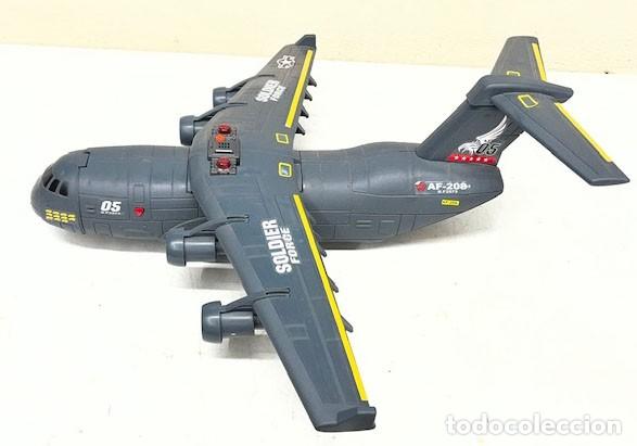 Juguetes antiguos y Juegos de colecci&oacute;n: Avion de carga militar de juguete