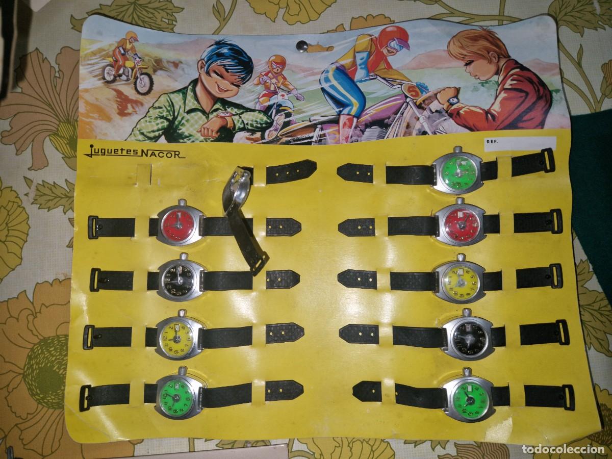 Juguetes antiguos y Juegos de colecci&oacute;n: RELOJES EN EXPOSITOR , a&ntilde;os 60