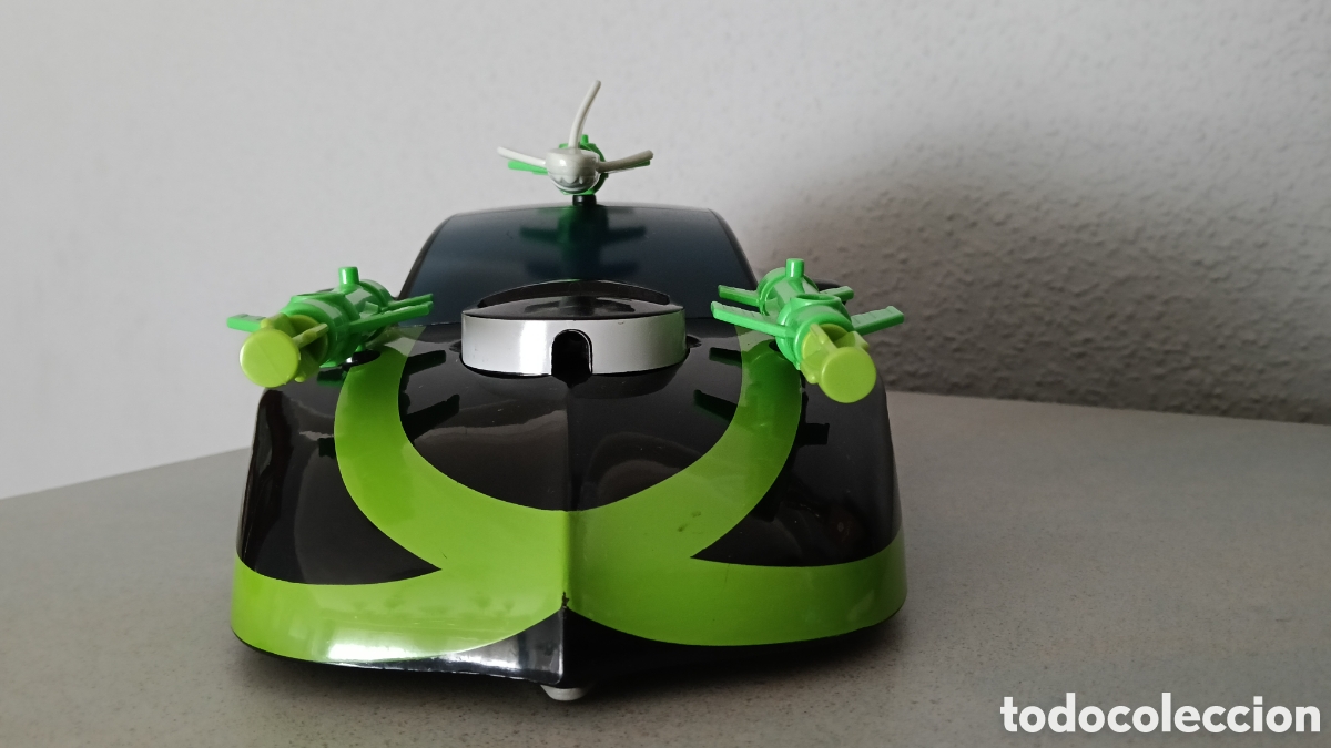 Juguetes antiguos y Juegos de colecci&oacute;n: Ben 10 Ultimate Alien DX Vehicle fabricado por Bandai. El veh&iacute;culo cuenta con 4 modos de transporte