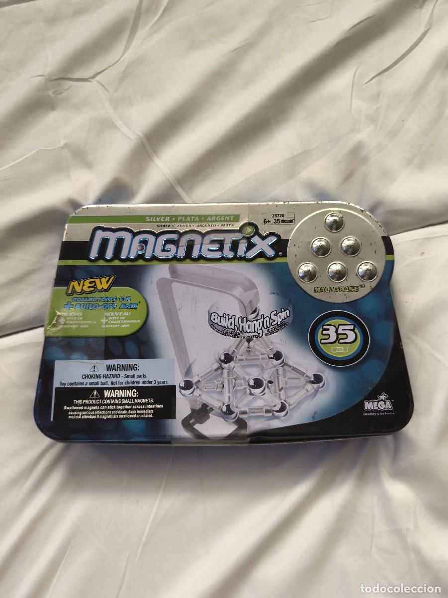 Juguetes antiguos y Juegos de colecci&oacute;n: Juego de construcci&oacute;n magn&eacute;tico Magnetix Silver Collector's Tin. MEGA Brands.