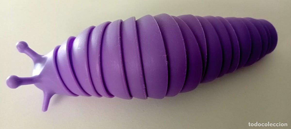 Juguetes antiguos y Juegos de colecci&oacute;n: BABOSA O GUSANO JUGUETE SONSORIAL ARTICULADO FIDGET SLUG