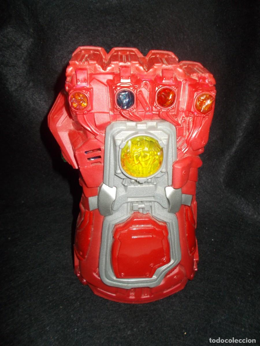 Juguetes antiguos y Juegos de colecci&oacute;n: Pu&ntilde;o GUANTELETE Guante de IRON MAN Marvel Avengers. Hasbro 2019. Luz y Sonido. 26 cm alt.