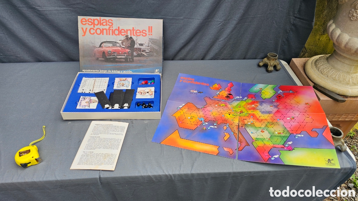 Giocattoli antichi e Giochi di collezione: Antiguo juego Esp&iacute;as y confidentes