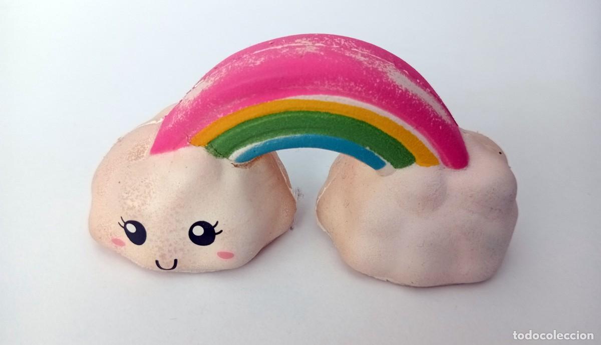 Juguetes antiguos y Juegos de colecci&oacute;n: JUGUETE FIGURA SQUEEZE O SQUISHY: NUBE Y ARCOIRIS