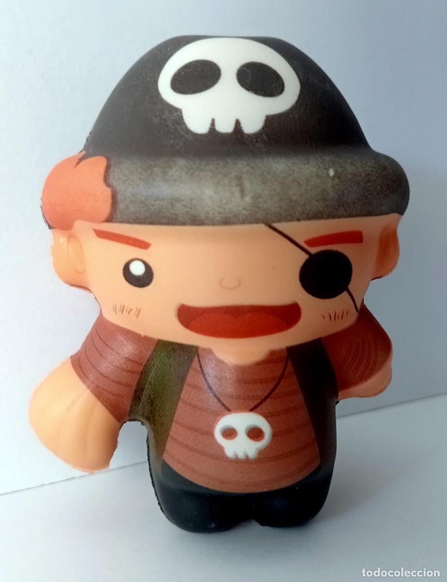 Juguetes antiguos y Juegos de colecci&oacute;n: JUGUETE FIGURA SQUEEZE O SQUISHY: MU&Ntilde;ECO PIRATA