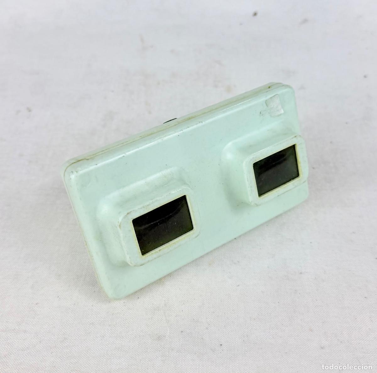 Juguetes antiguos y juegos de colecci&oacute;n: Visor estereosc&oacute;pico Lestrade simplex. - Foto 2