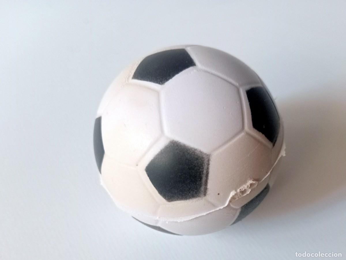 Juguetes antiguos y Juegos de colecci&oacute;n: JUGUETE PEQUE&Ntilde;A PELOTA DE GOMA BALON DE FUTBOL