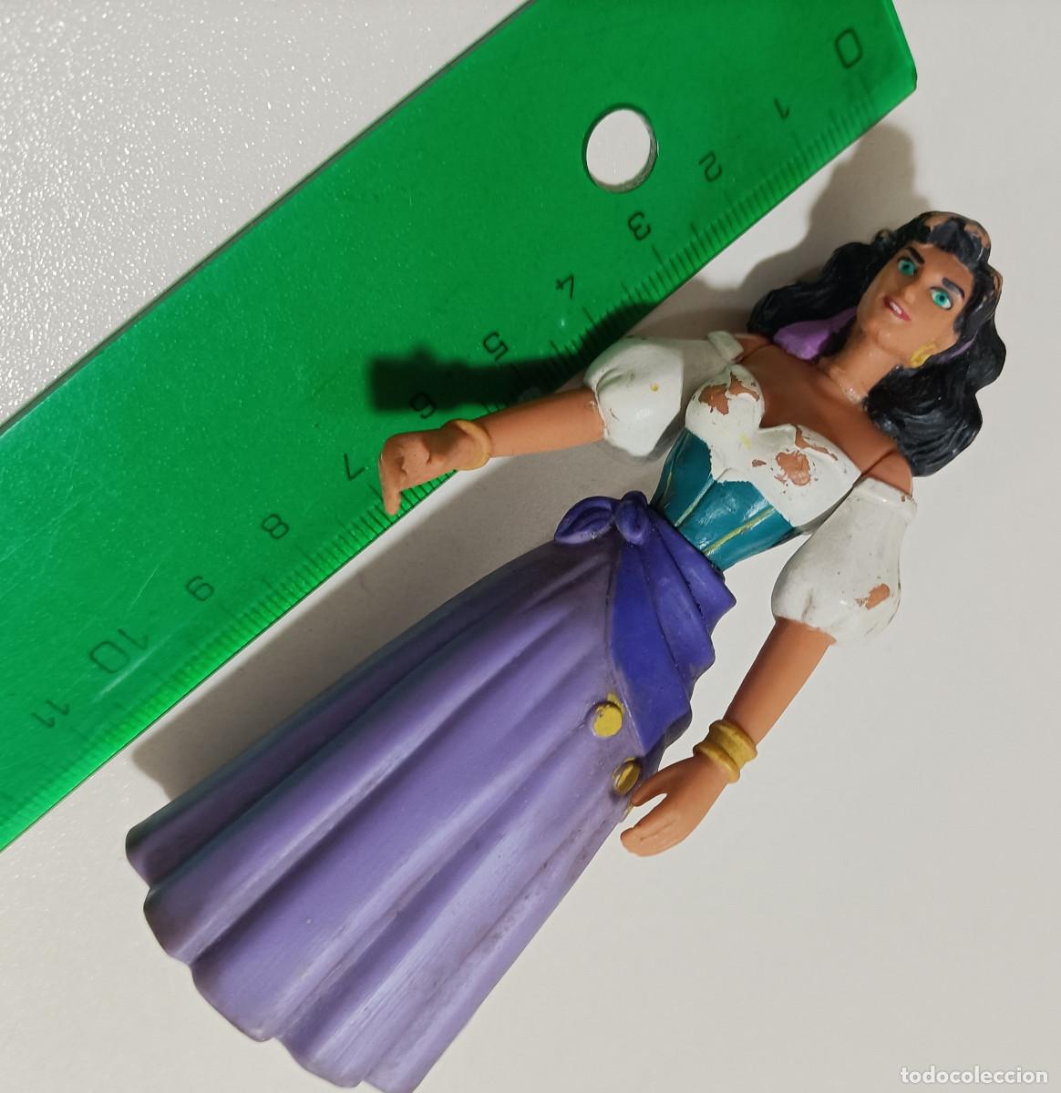 Juguetes antiguos y Juegos de colecci&oacute;n: JOROBADO NOTRE DAME zingara esmeralda FIGURA MU&Ntilde;ECO mu&ntilde;eca mattel