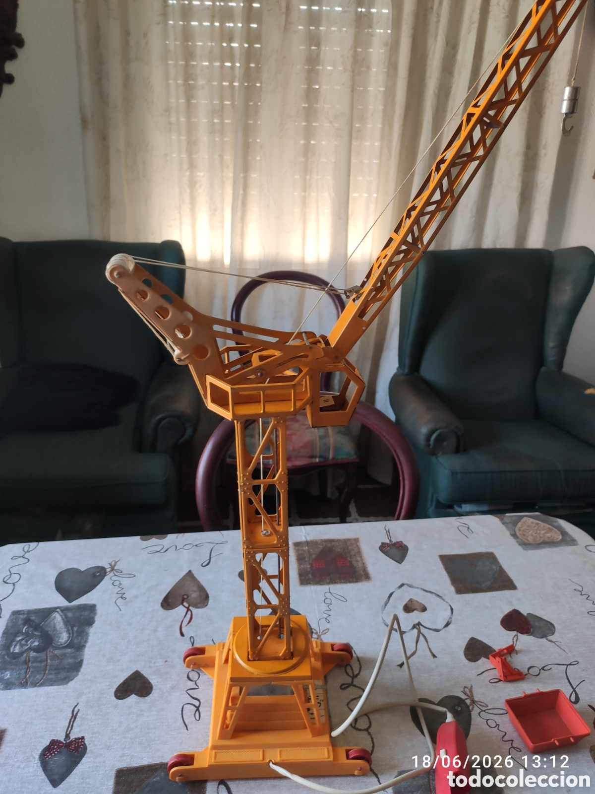 Juguetes antiguos y Juegos de colecci&oacute;n: Gr&uacute;a de construcci&oacute;n teledirigida con 6 funciones