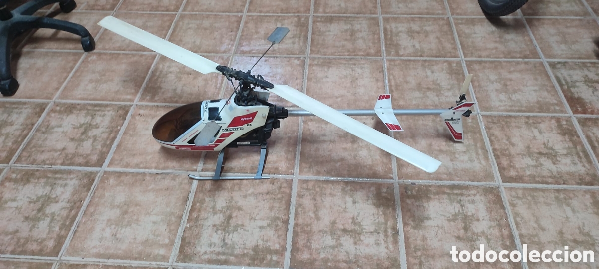 Juguetes antiguos y Juegos de colecci&oacute;n: Helic&oacute;ptero RC Kyosho concept 30 DX.