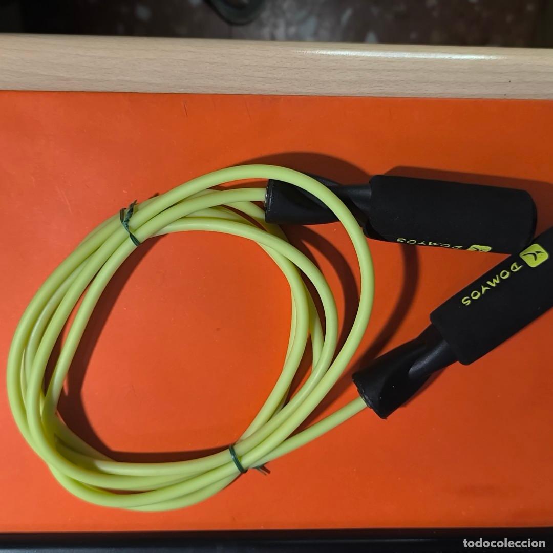 Juguetes antiguos y Juegos de colecci&oacute;n: 001482JUG-comba para saltar fitness amarilla -2,8 m -cuerda goma Domyos